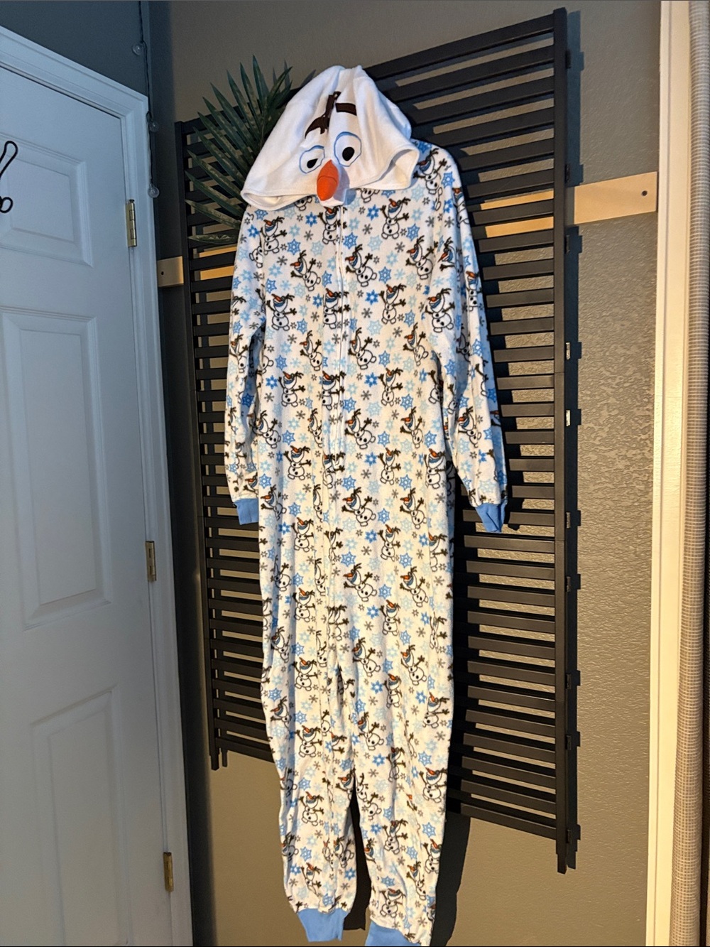 DISNEY Olaf Hooded WOMEN’S  Onesie Pajamas